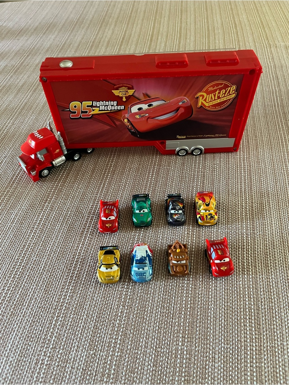 Disney Cars Mack Transporter and 8 Mini Micro Drifters Cars